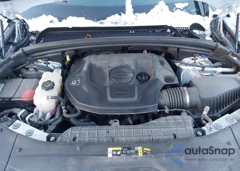 2023 Jeep Grand Cherokee Overland 4X4 z USA, uszkodzony, nr VIN 1C4RJHDG4PC579786